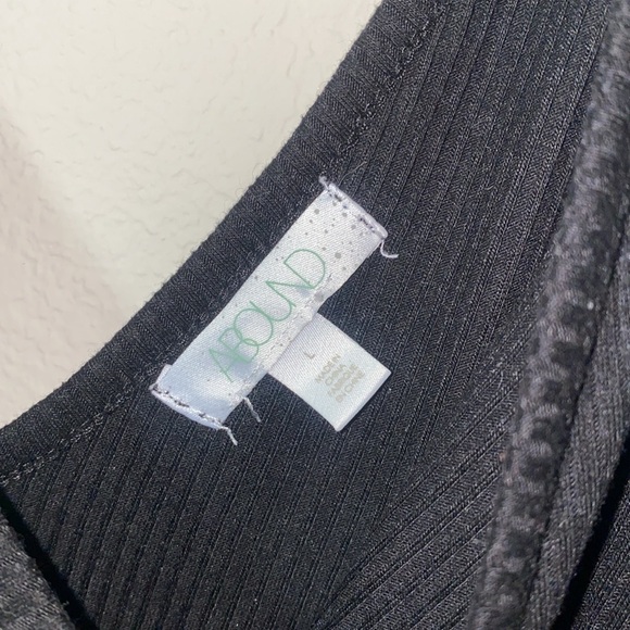 🎱Black Sleeveless Women's V-neck Top! - Picture 5 of 6